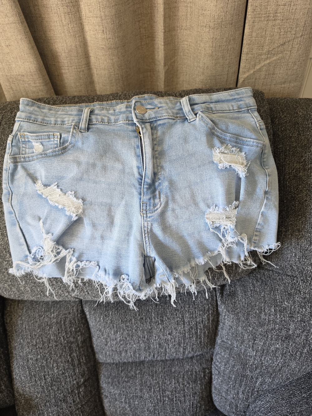 SHEIN Light Blue Distressed Denim Shorts